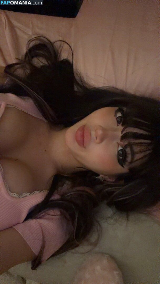 beanluvr13 / strawbari.zz / strawbarie / strawbarizz ヌード OnlyFans  流出写真 #2