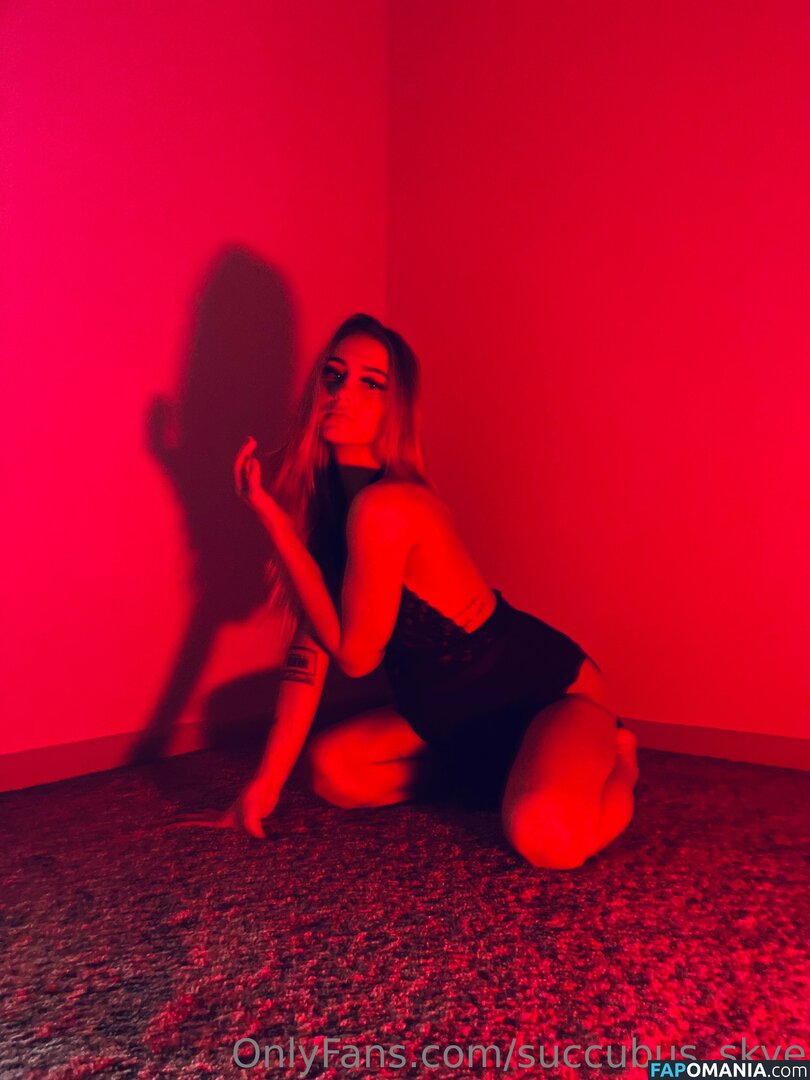 Iheartharlss / Succubus_skye / https: / susbaby1 ヌード OnlyFans  流出写真 #1