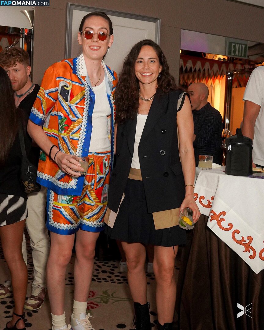 Sue Bird / WNBA Player / https: / s10bird / sbird10 ヌード OnlyFans  流出写真 #14