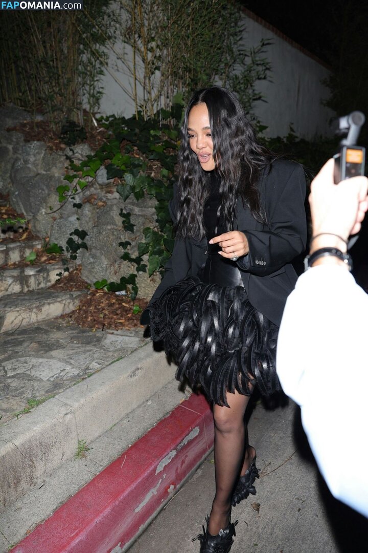 Tessa Thompson / tessamaethompson / tessathompsonx ヌード OnlyFans  流出写真 #7
