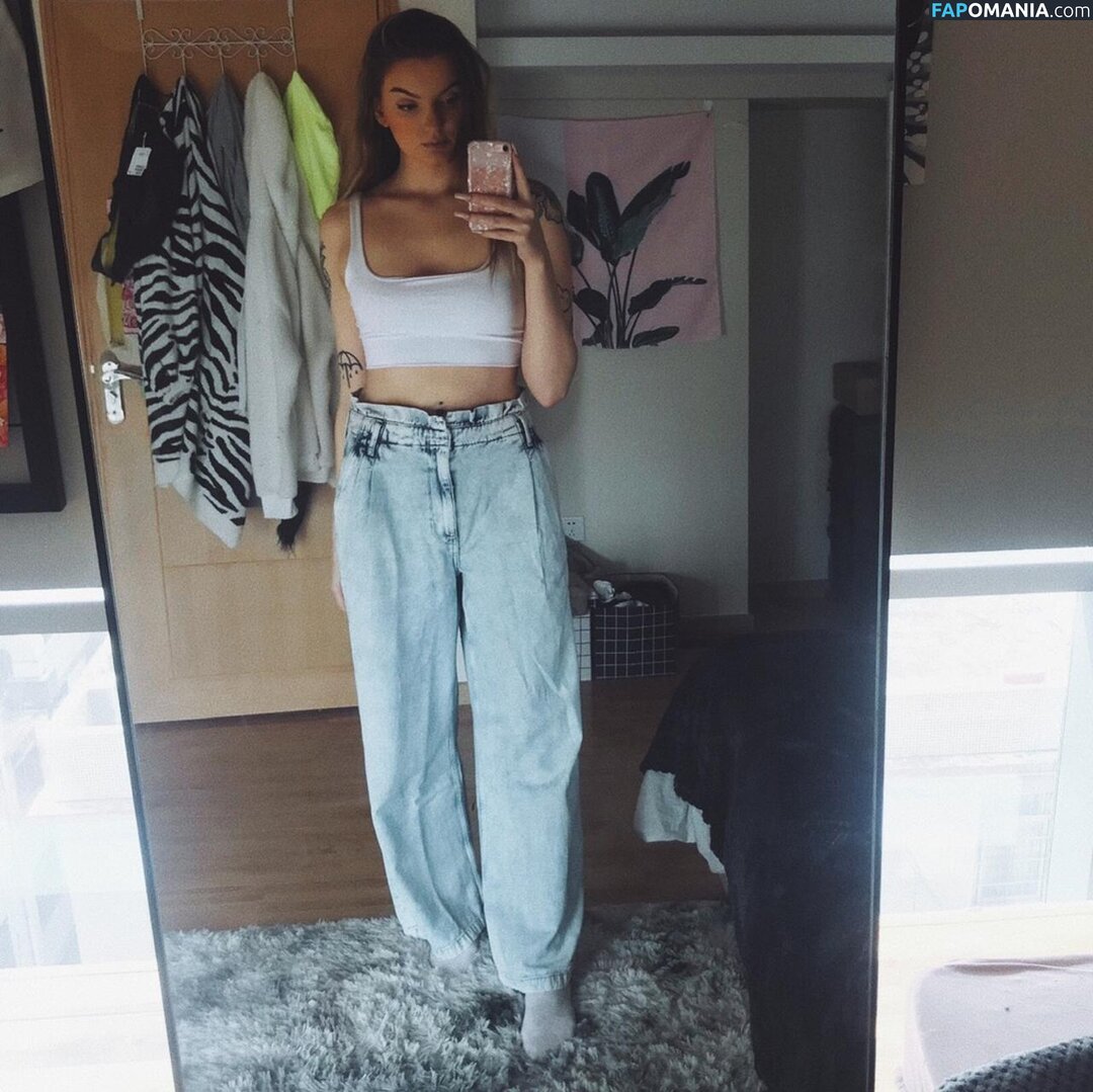 cl0ut / th0tb0t ヌード OnlyFans  流出写真 #1