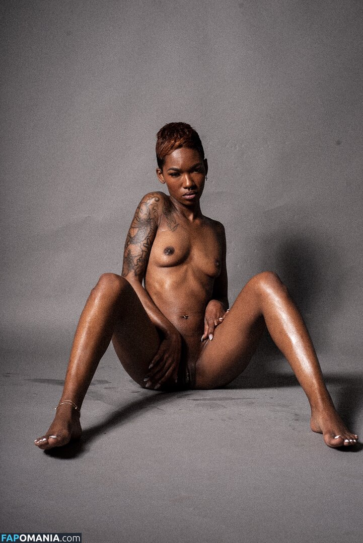 TheRealTiaReid / Tia Reid / corpsdedieu / https: / officialtiareid ヌード OnlyFans  流出写真 #9
