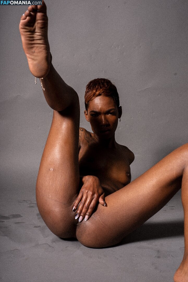 TheRealTiaReid / Tia Reid / corpsdedieu / https: / officialtiareid ヌード OnlyFans  流出写真 #11