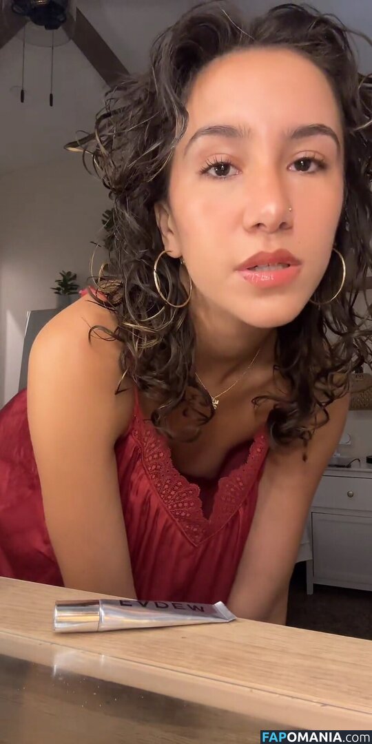 Tiktok Live Nipslips & Nudity / _hollyrh_ / florpitch.liliz / meenerrweener / mstatianaa_ ヌード OnlyFans  流出写真 #3