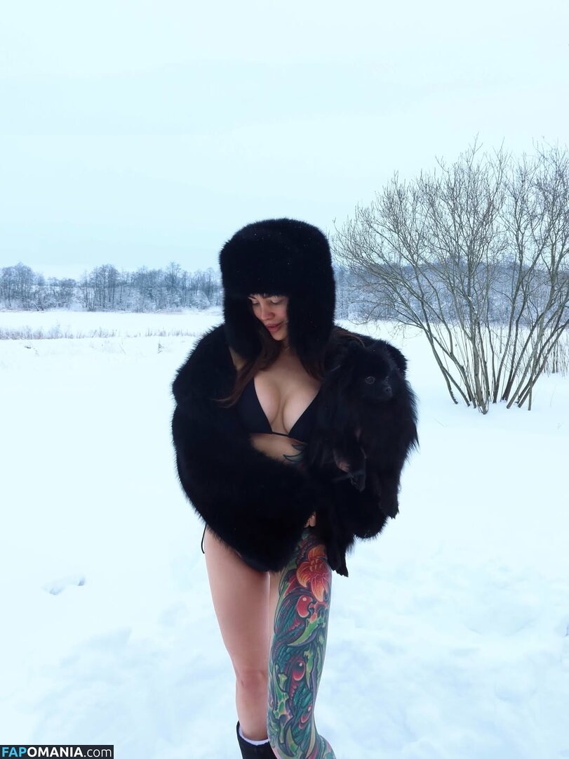 Toma Zhdanova / tomato_mood ヌード OnlyFans  流出写真 #5