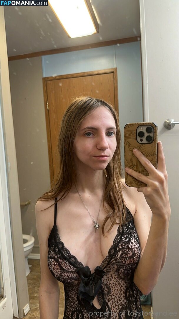 JustinTheTortle / ToyStoryAndiee / andie.out.here ヌード OnlyFans  流出写真 #1