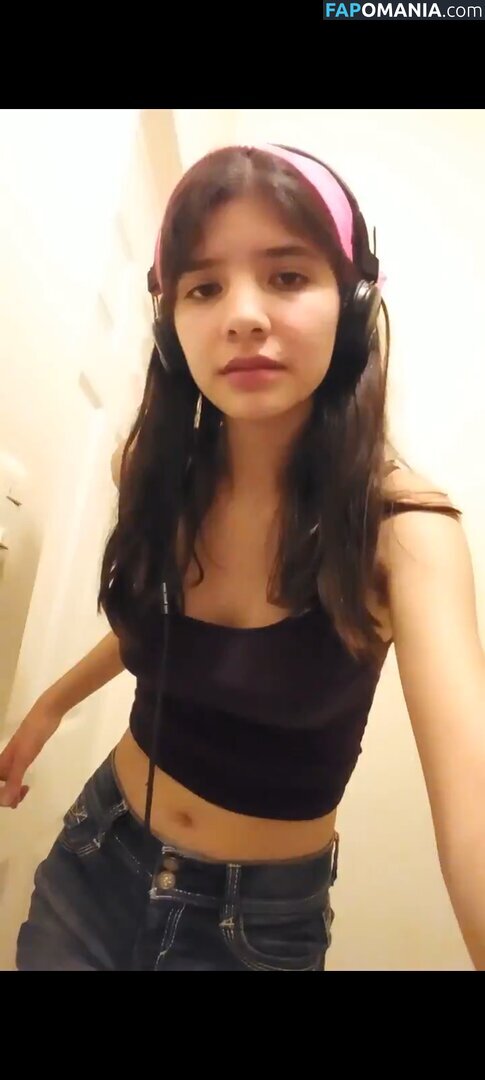 ValeCast0705 / Valeria Castañeda ヌード OnlyFans  流出写真 #2