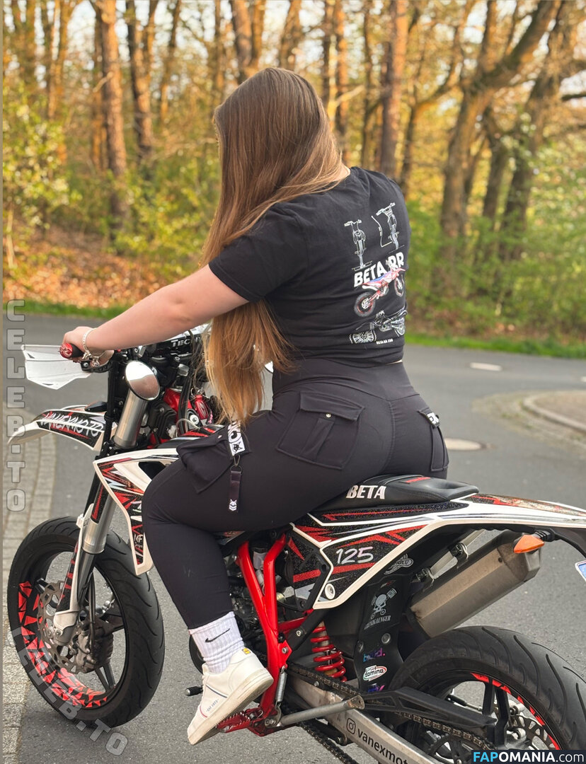 Vanexmoto ヌード OnlyFans  流出写真 #1