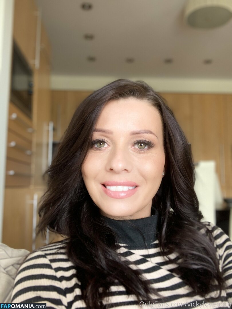 vickiebrownofficial / vickyloveporn ヌード OnlyFans  流出写真 #19