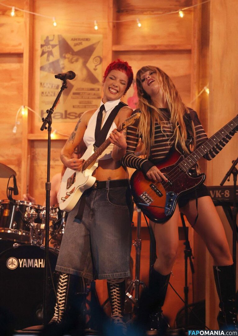 Maneskin bassist / Victoria De Angelis / vicdeangelis ヌード OnlyFans  流出写真 #1076