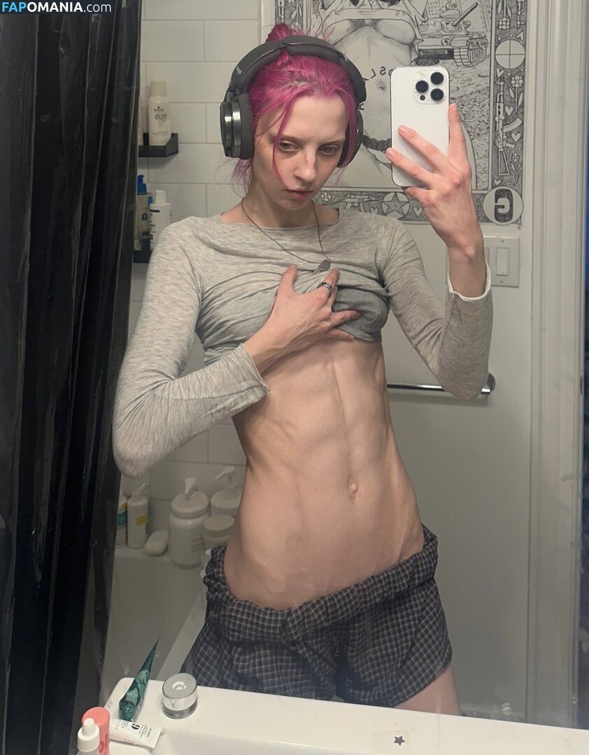 Women With Long Torso ヌード OnlyFans  流出写真 #1