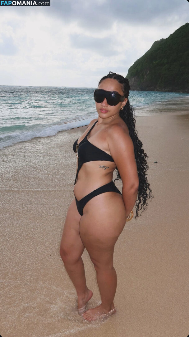 Keepingup.wityami / Yamile Duran ヌード OnlyFans  流出写真 #1