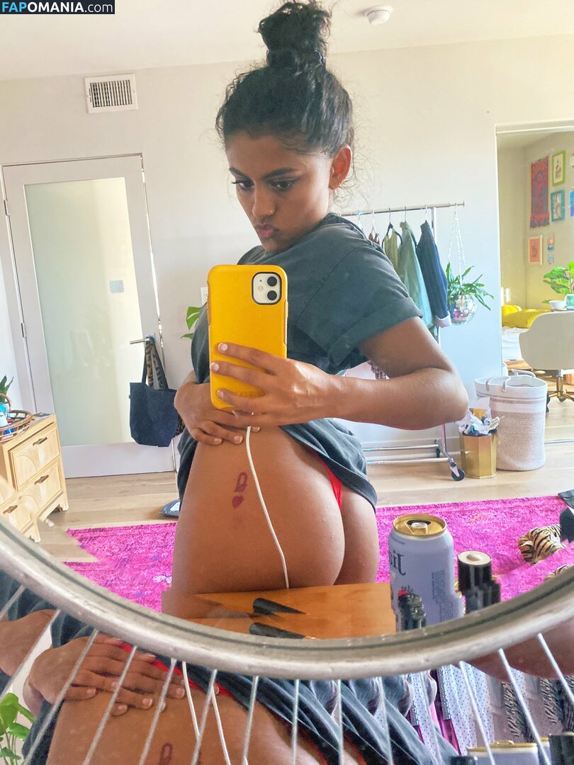 Yamini Nambimadom / yaminidoescomedy / yamininosebest ヌード OnlyFans  流出写真 #13